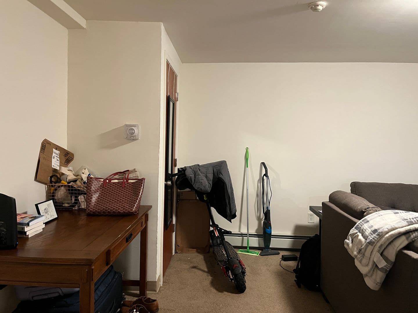Ithaca Apartment: 934 Stewart Ave