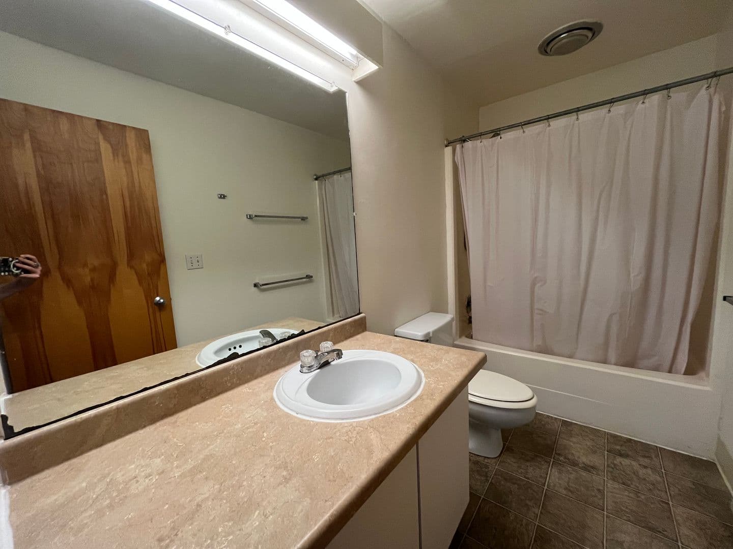 Ithaca Apartment: 516 University Ave