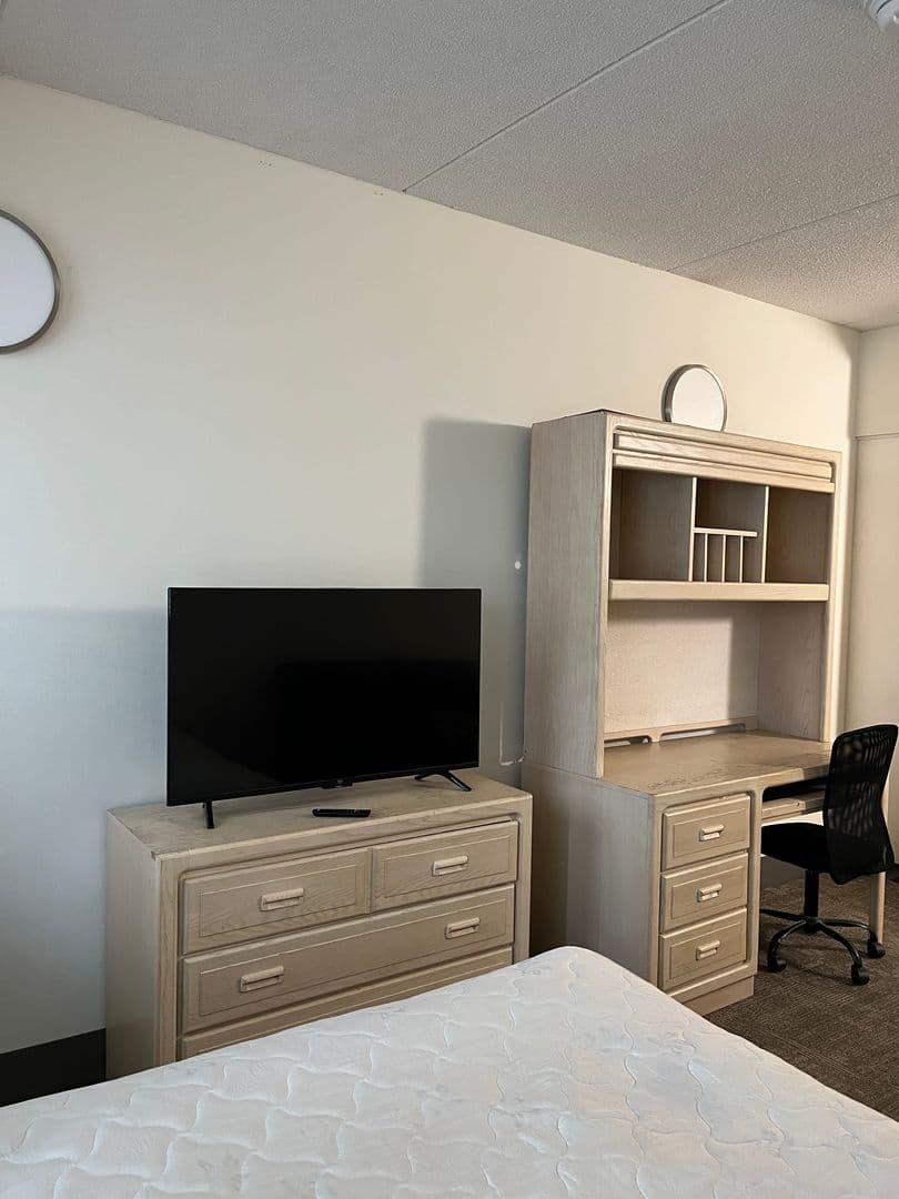Ithaca Apartment: 407 College Ave