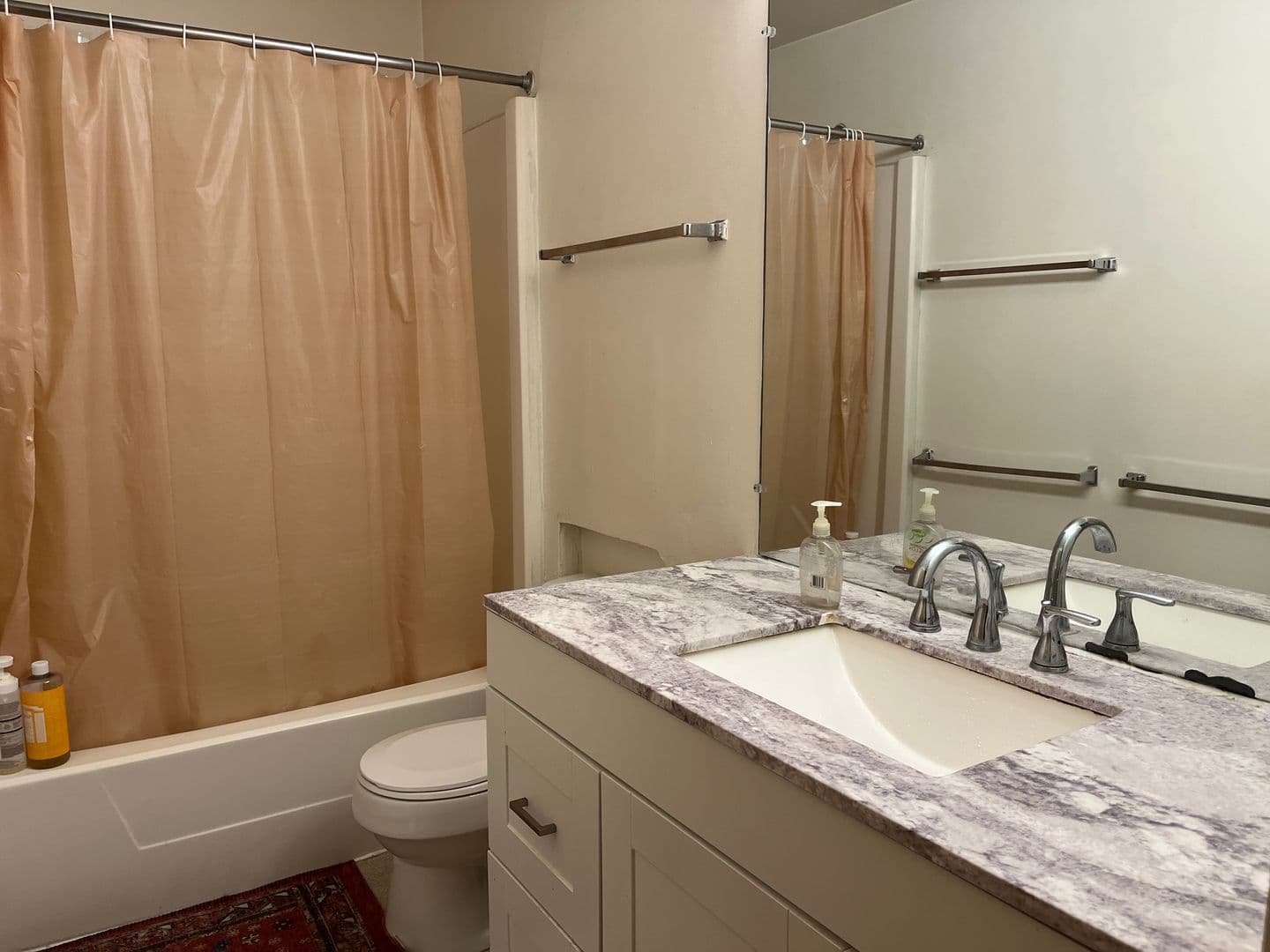 Ithaca Apartment: 516 University Ave