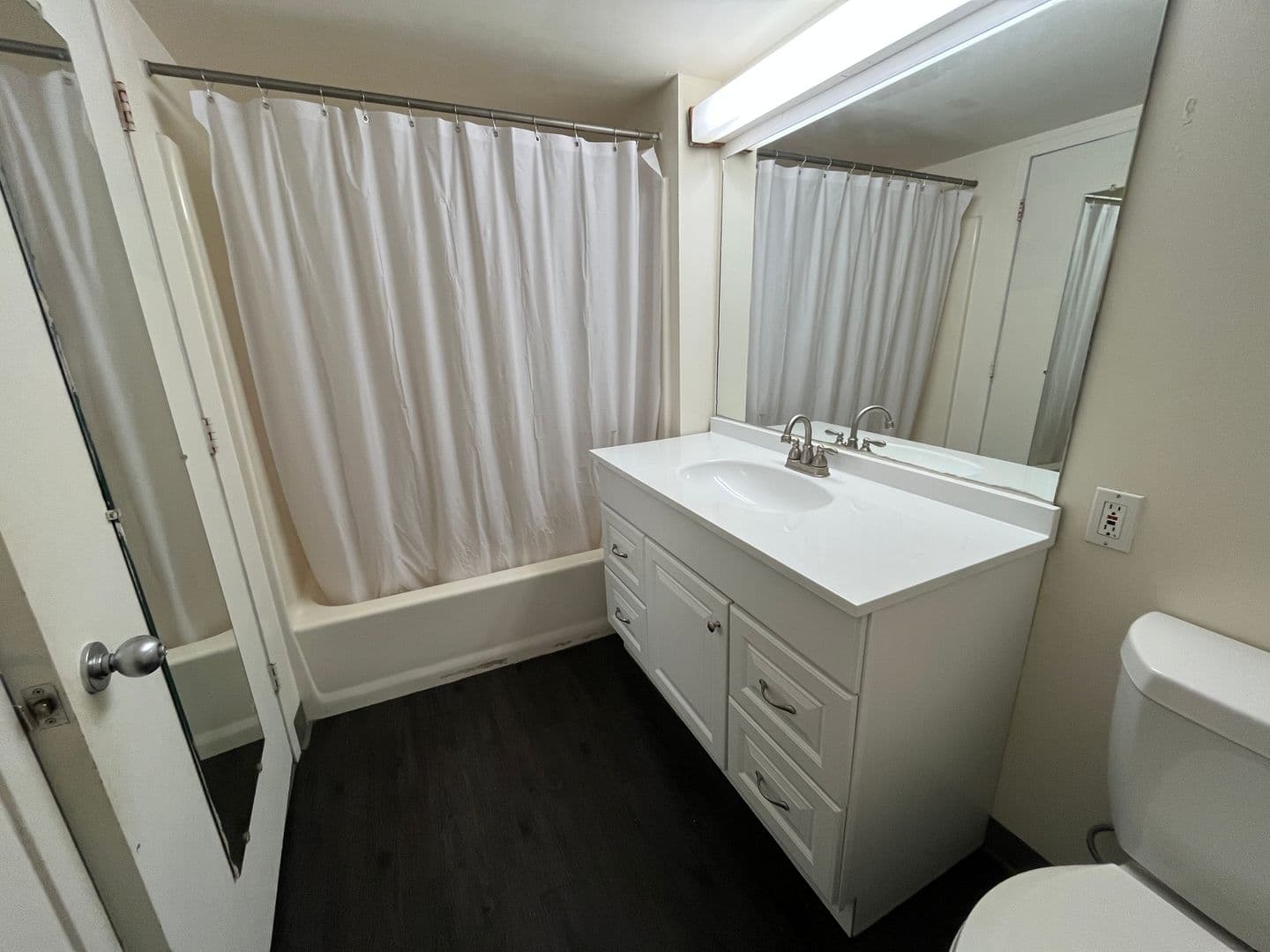 Ithaca Apartment: 110 Dryden Rd