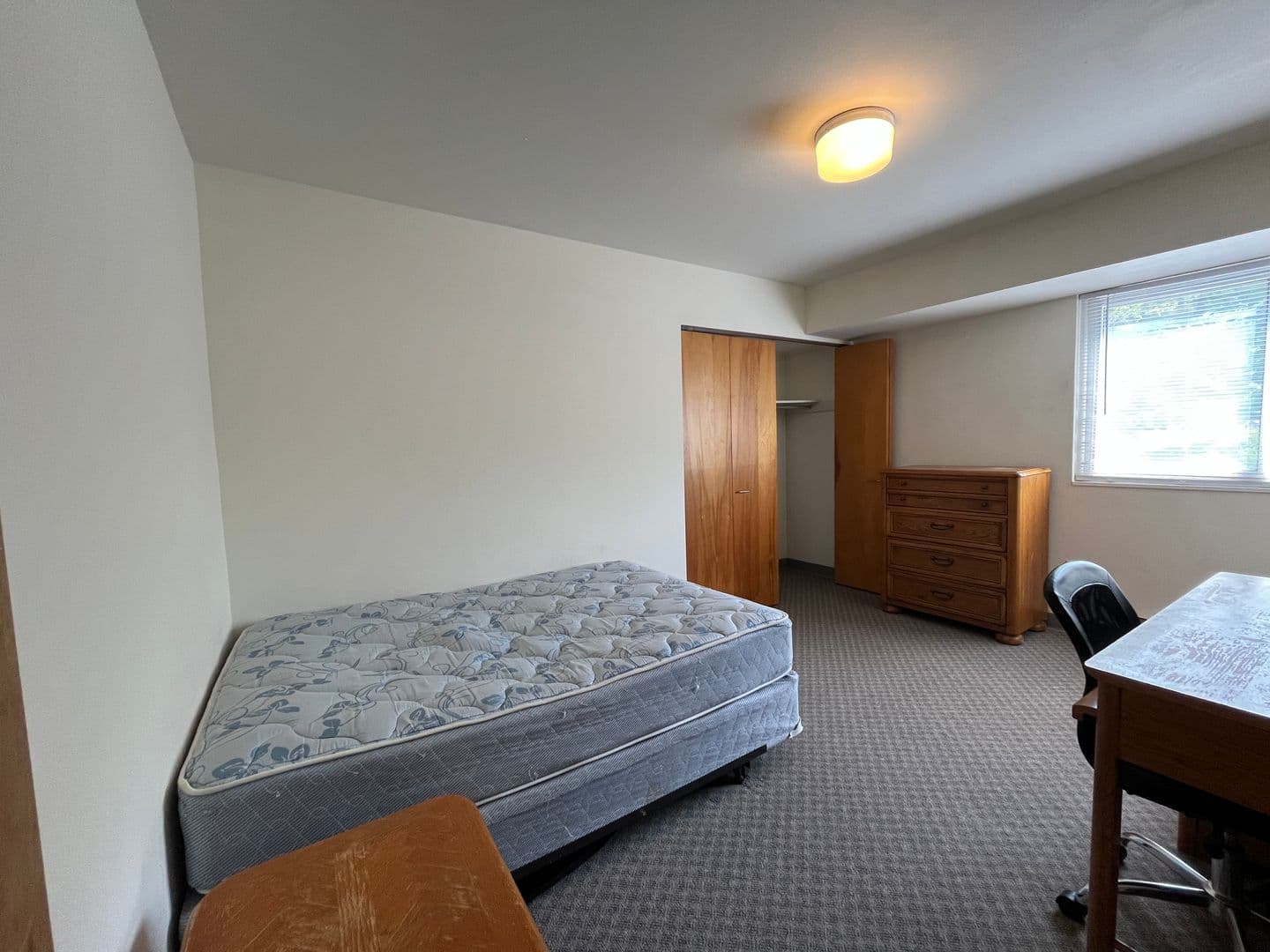 Ithaca Apartment: 516 University Ave