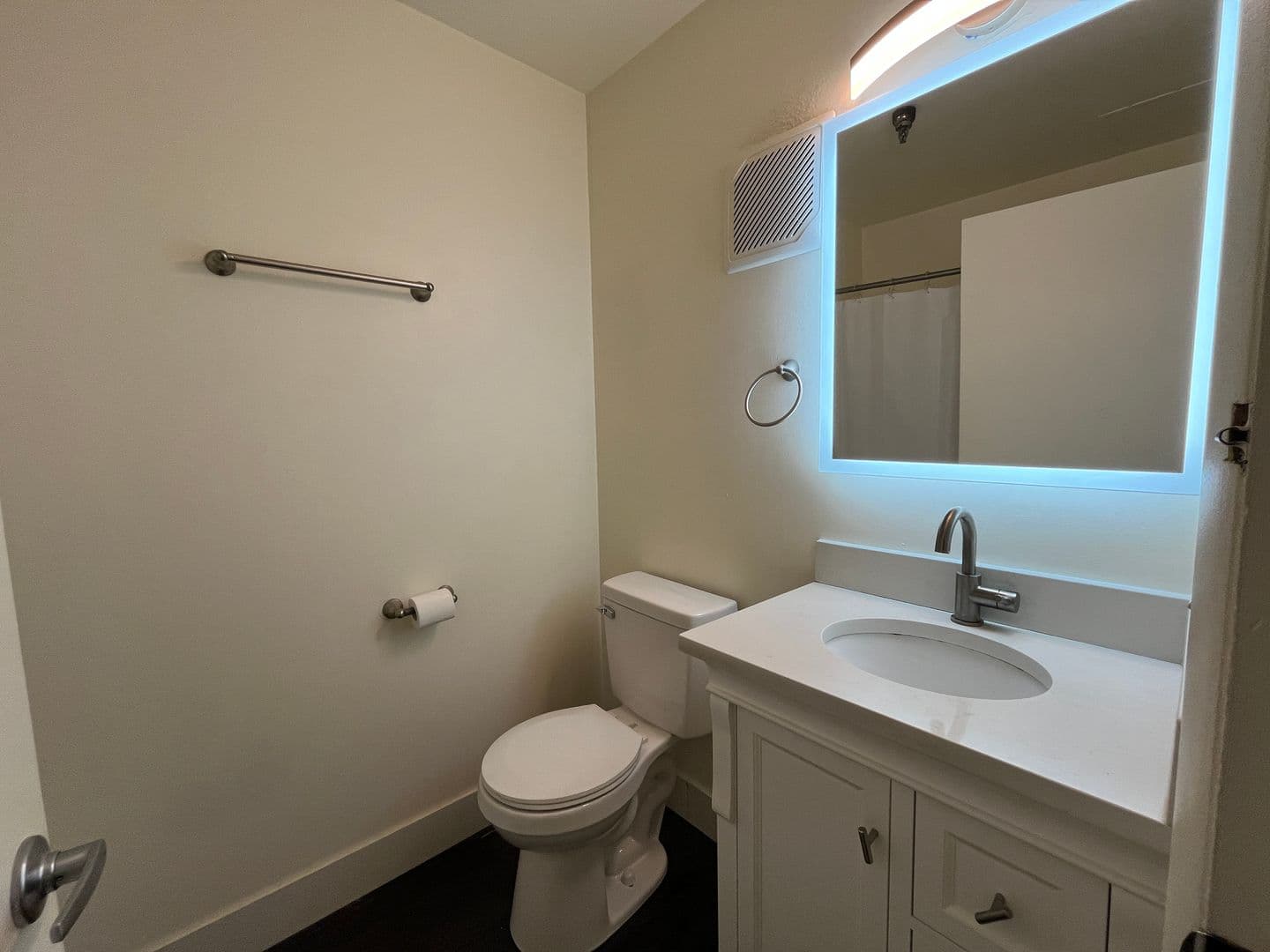 Ithaca Apartment: 171 E State St