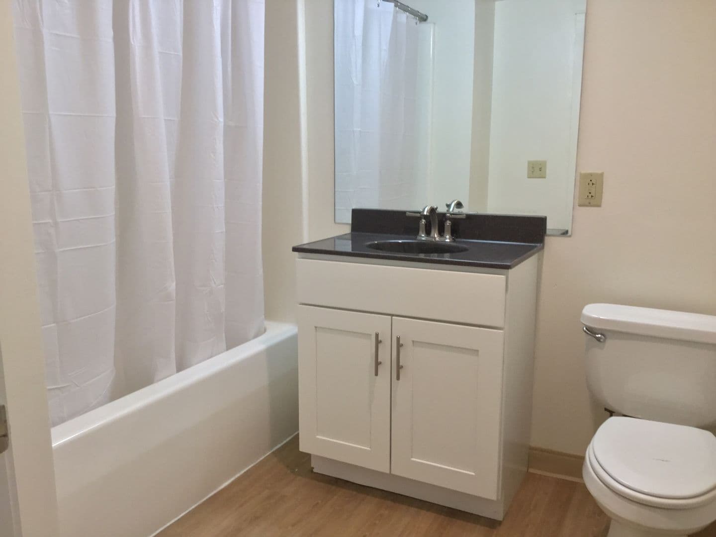 Ithaca Apartment: 407 College Ave