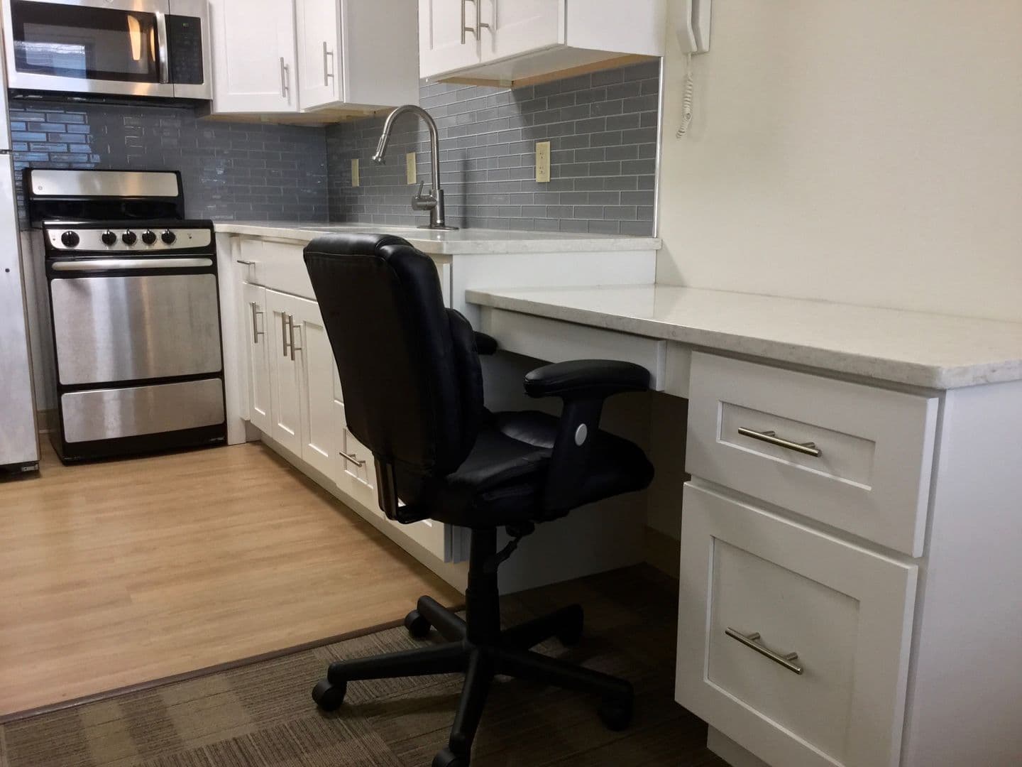 Ithaca Apartment: 407 College Ave