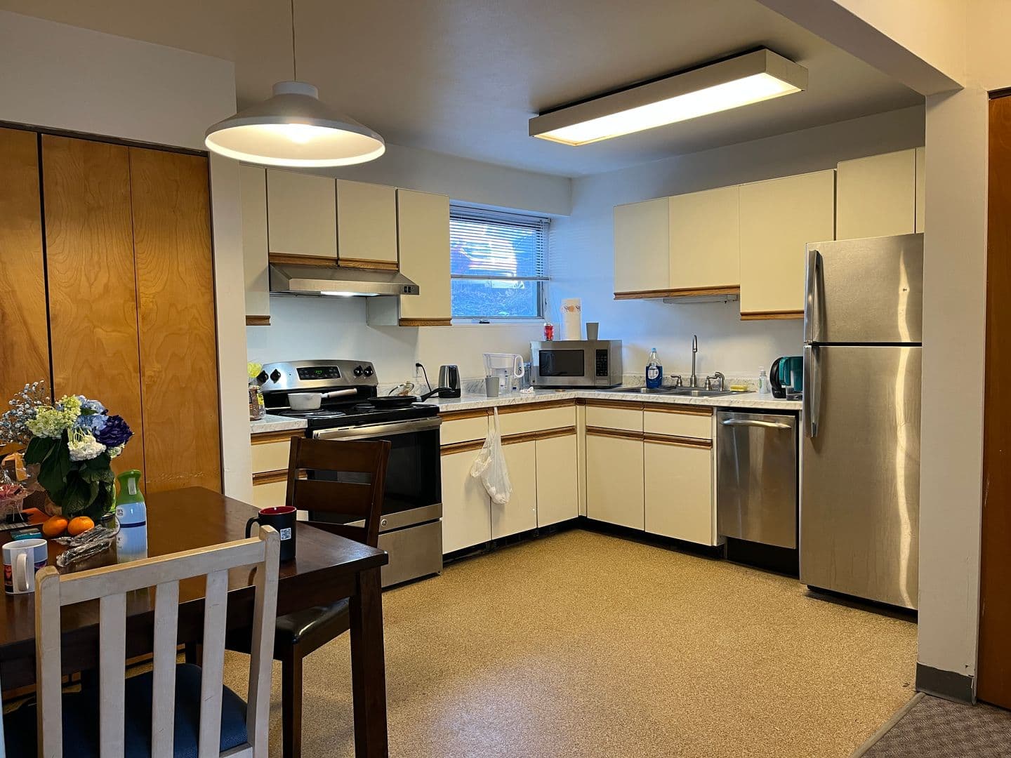 Ithaca Apartment: 516 University Ave