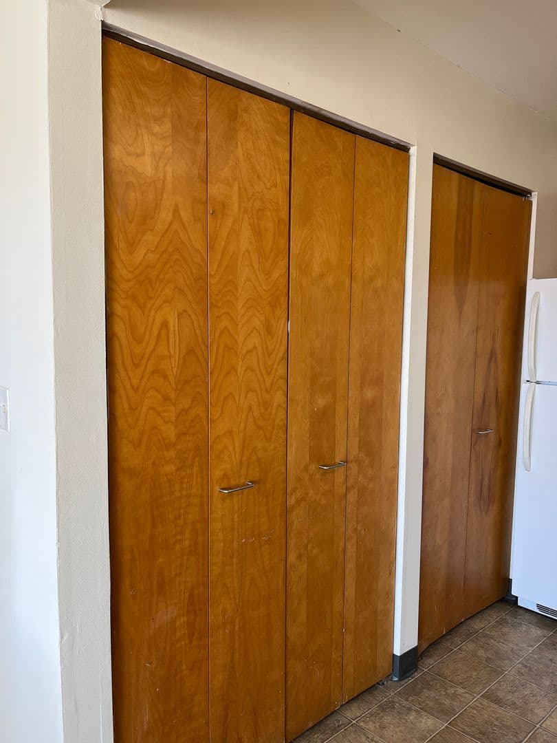 Ithaca Apartment: 516 University Ave