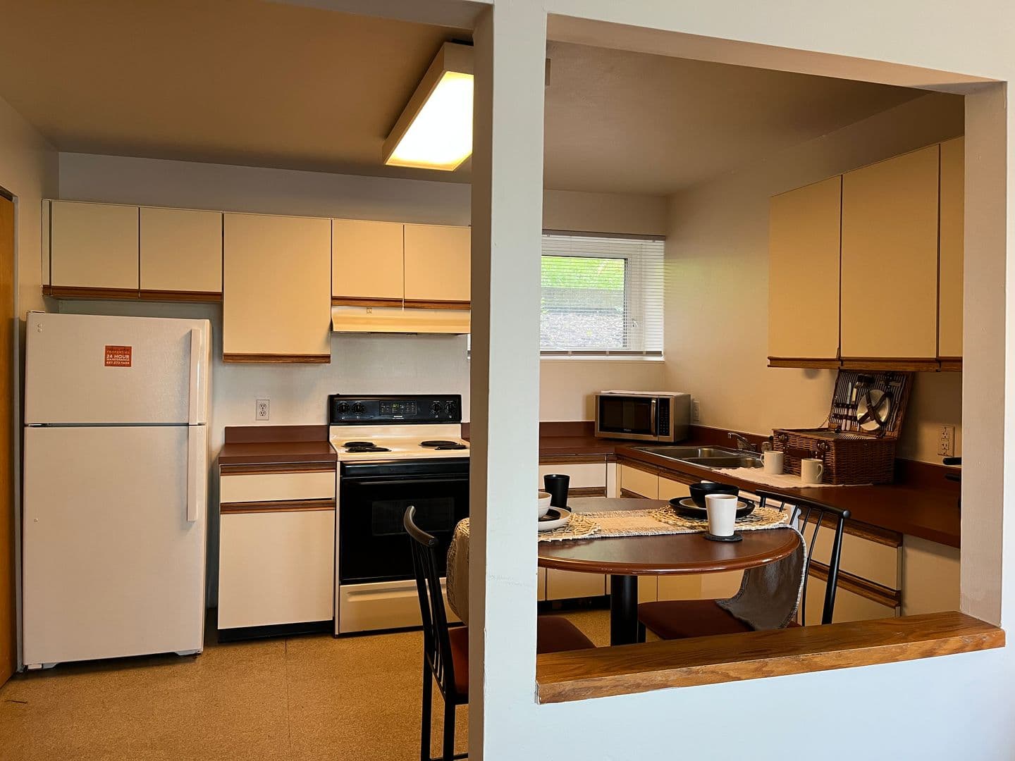 Ithaca Apartment: 516 University Ave