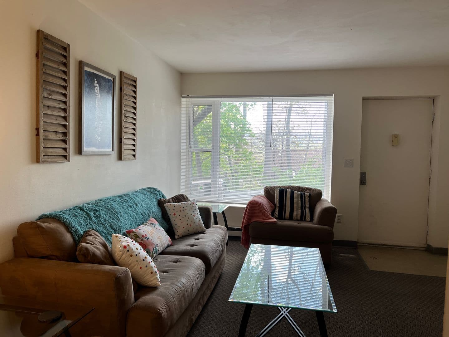 Ithaca Apartment: 516 University Ave