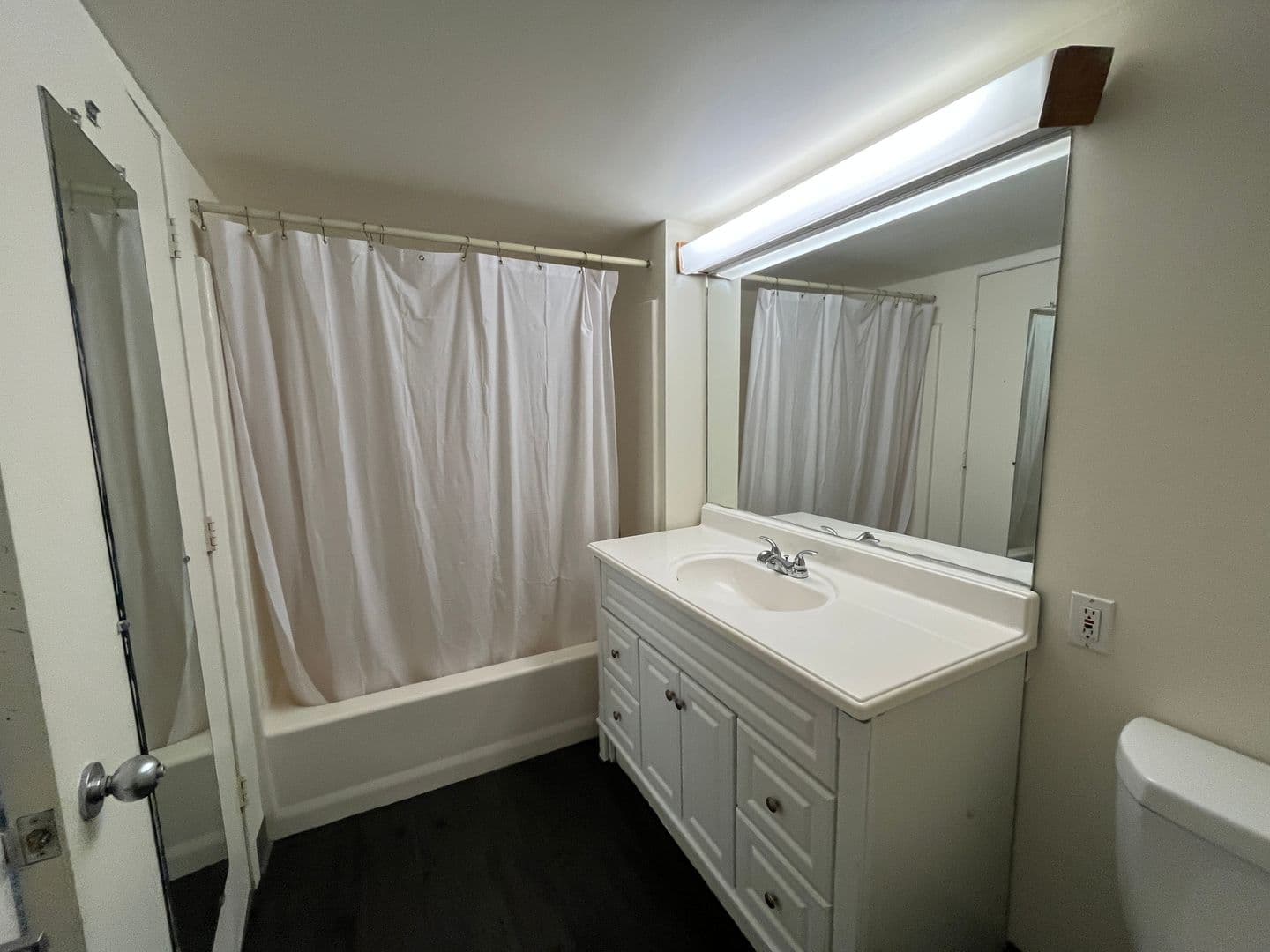 Ithaca Apartment: 110 Dryden Rd