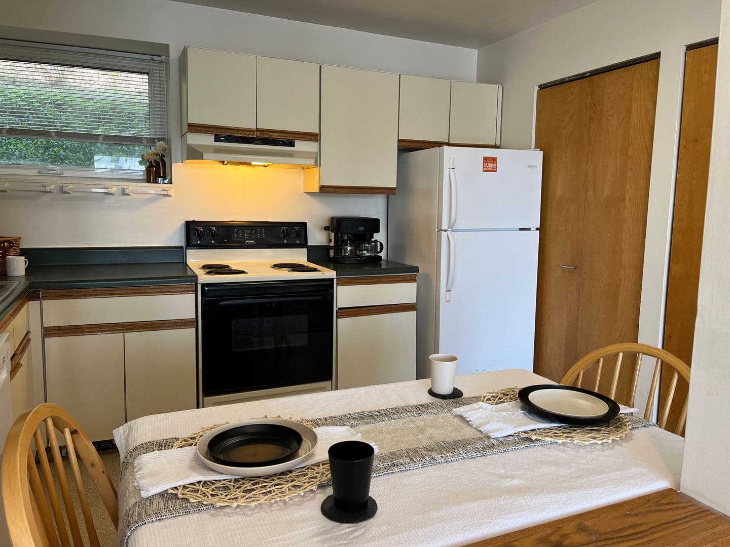 Ithaca Apartment: 516 University Ave
