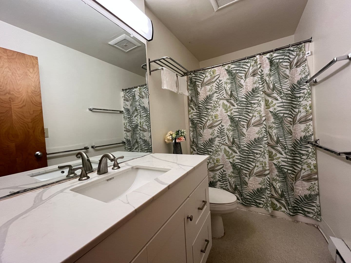 Ithaca Apartment: 516 University Ave