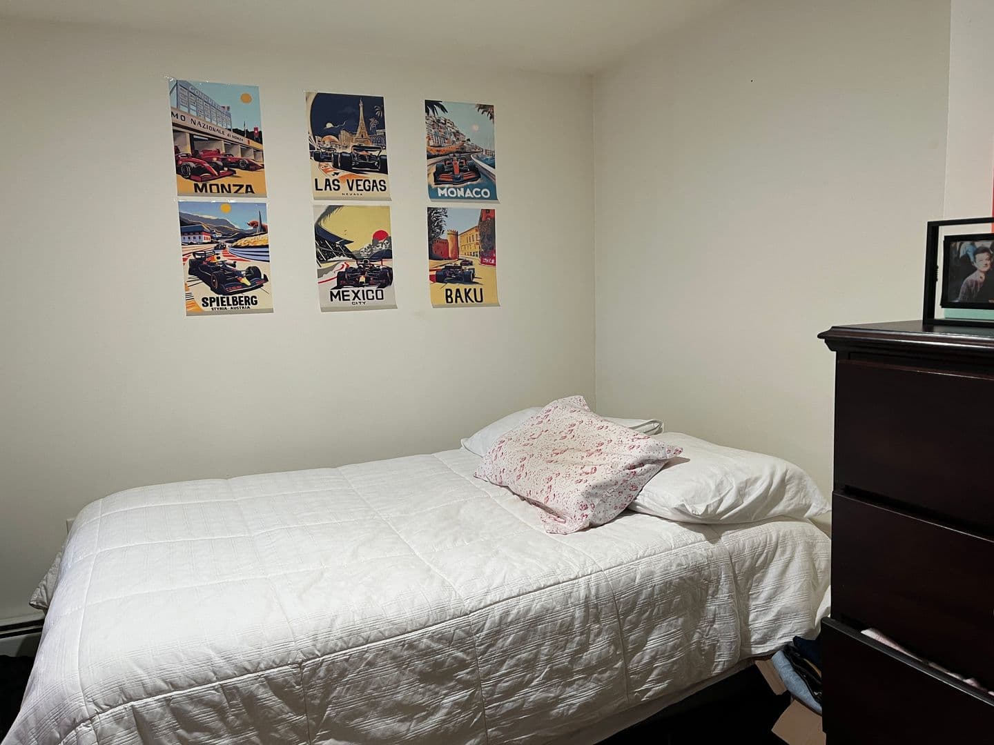Ithaca Apartment: 934 Stewart Ave