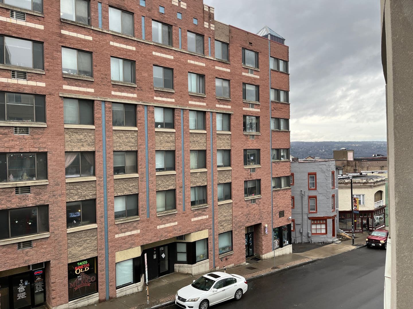 Ithaca Apartment: 110 Dryden Rd