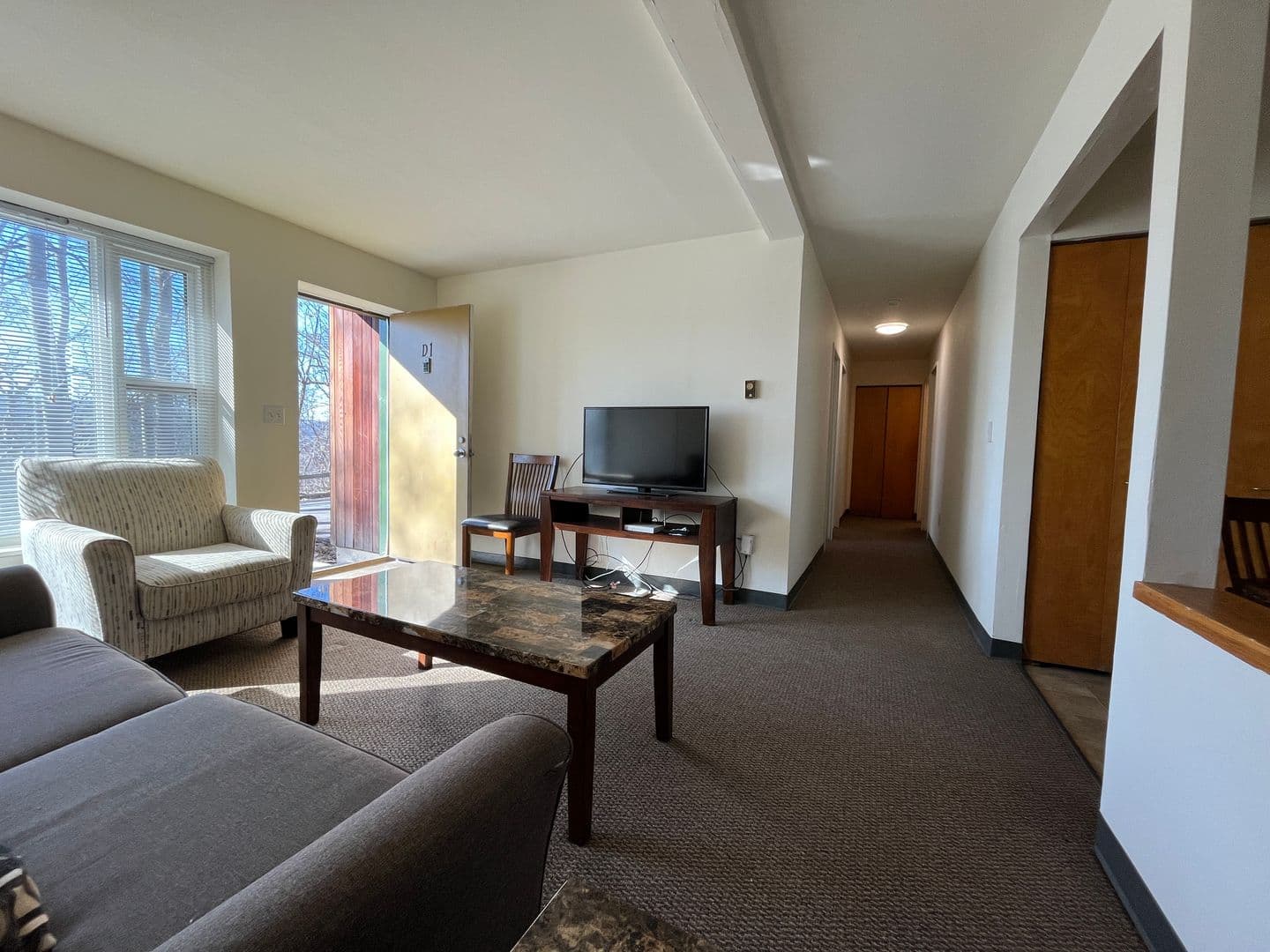 Ithaca Apartment: 516 University Ave