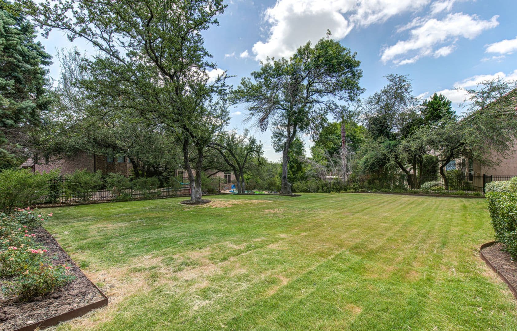 Austin House: 1917 Lakecliff Hills Ln