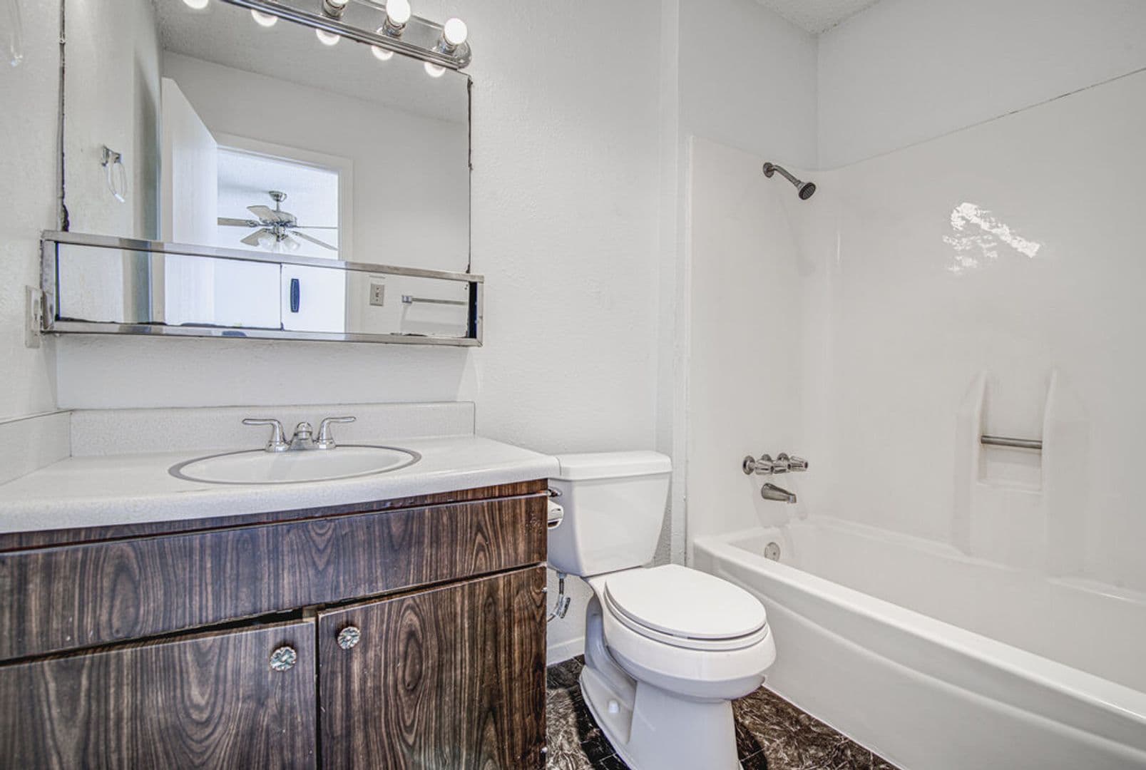 Austin House: 11604 Elk Park Trl