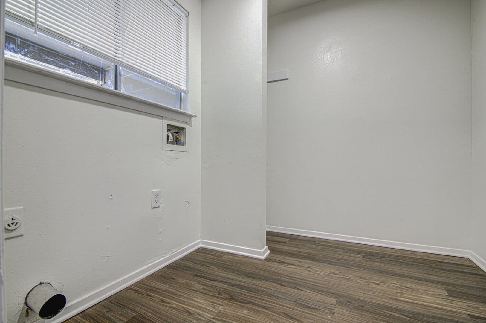 Round Rock Apartment: 426 Chisholm Valley Dr