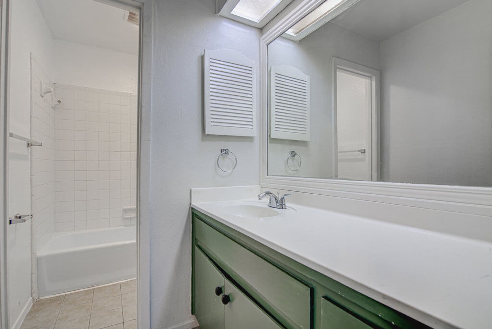 Austin Apartment: 1807 Briar Hill Dr