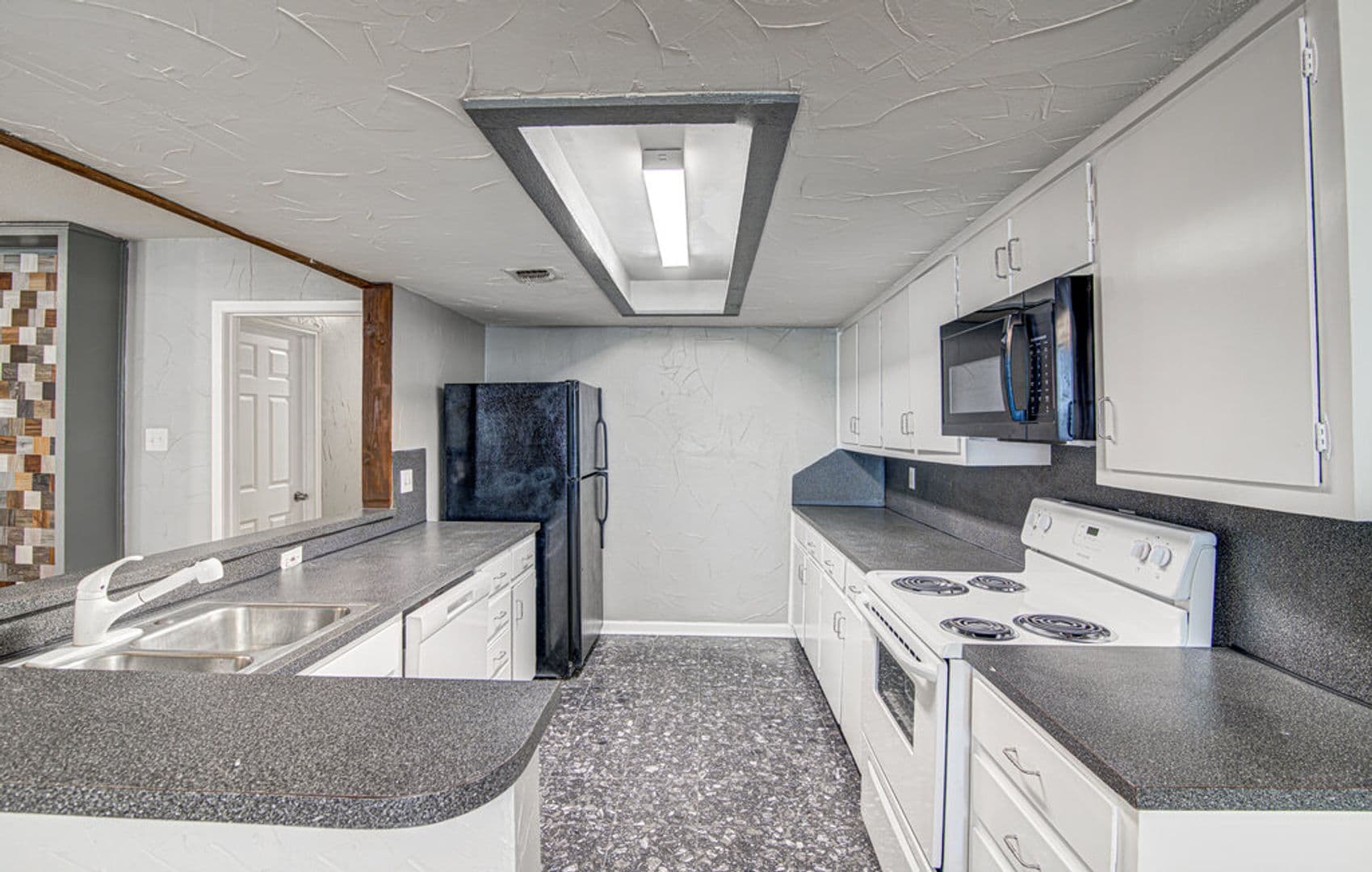Austin Apartment: 1807 Briar Hill Dr