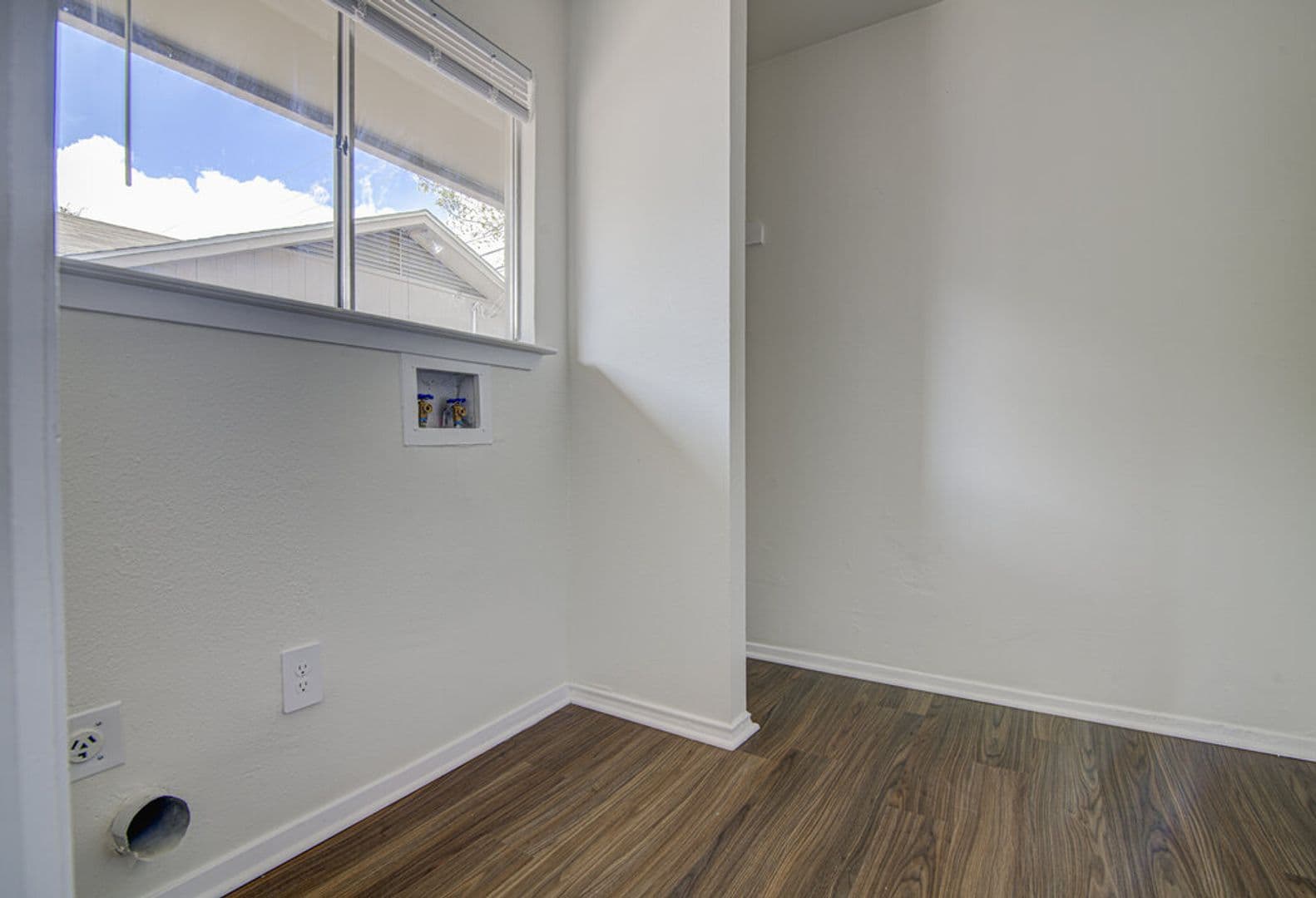 Round Rock Apartment: 426 Chisholm Valley Dr