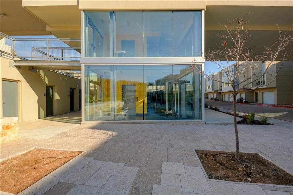 Austin Condo: 604 N. Bluff Dr. Unit 153