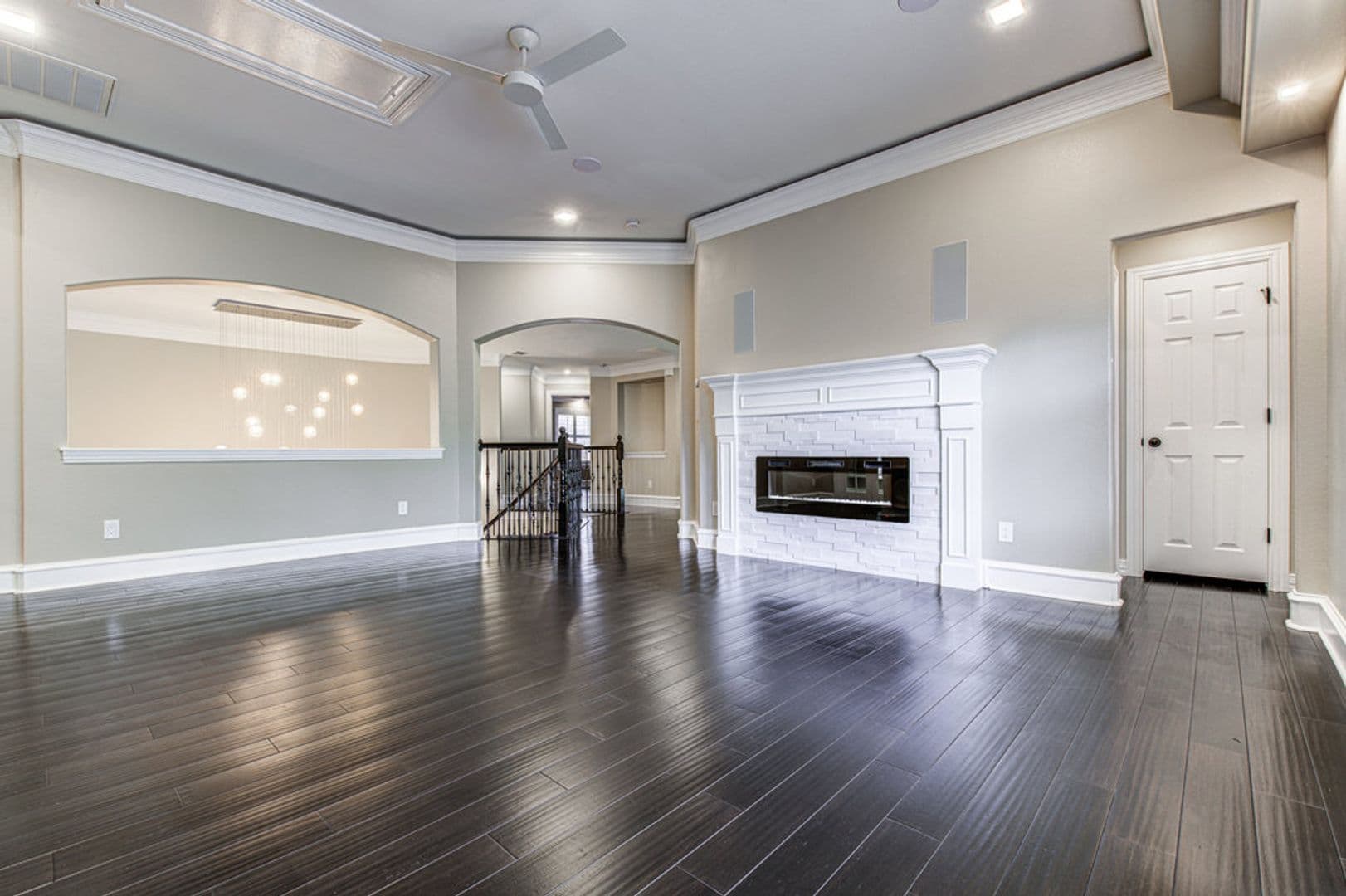 Austin House: 1917 Lakecliff Hills Ln