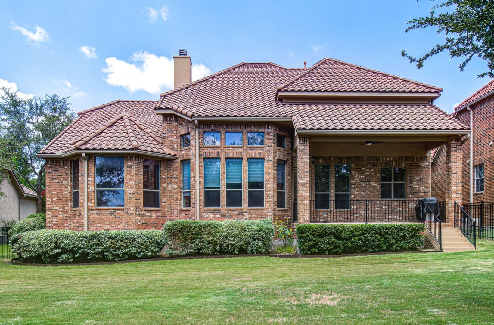 Austin House: 1917 Lakecliff Hills Ln