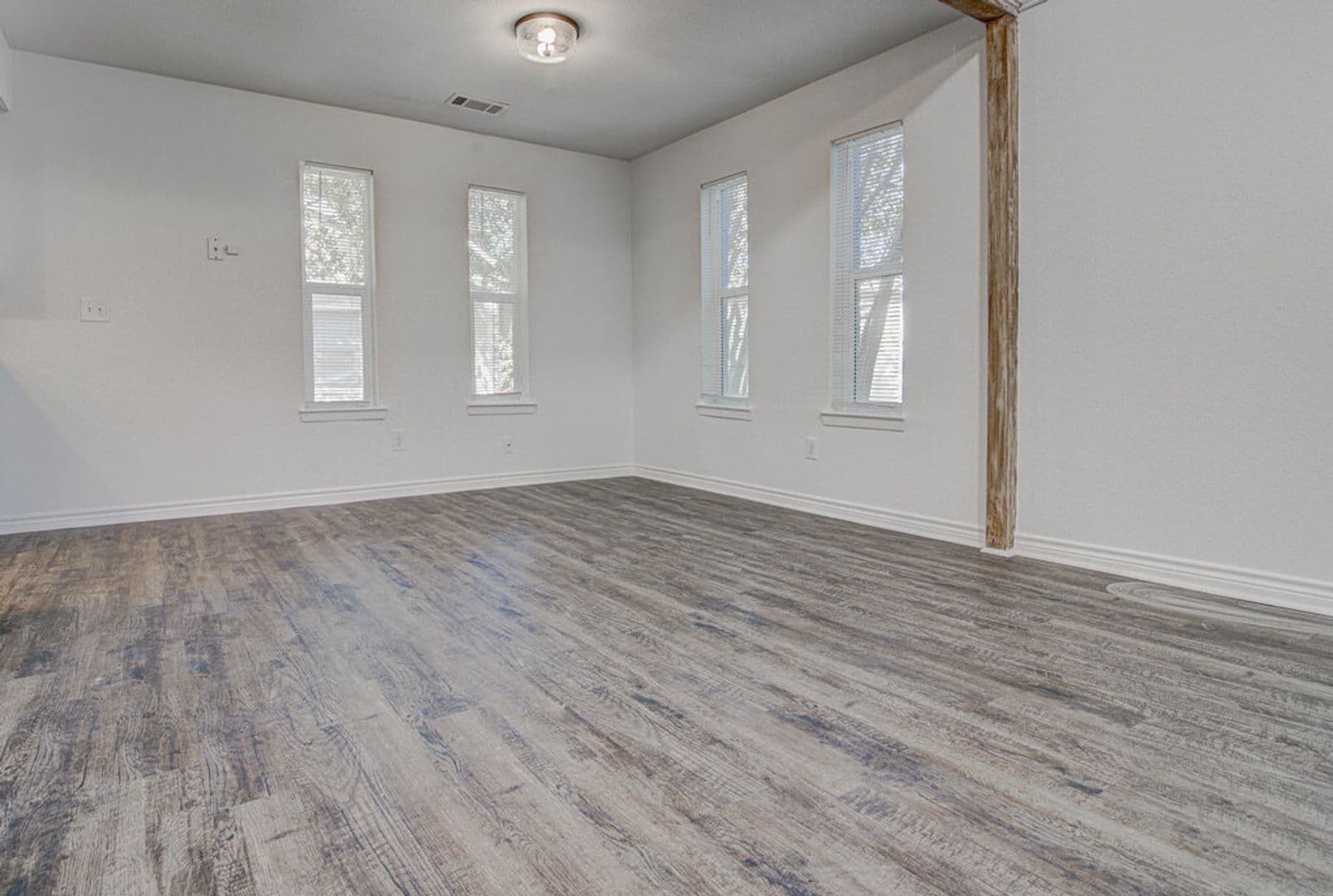 Austin Apartment: 1807 Briar Hill Dr