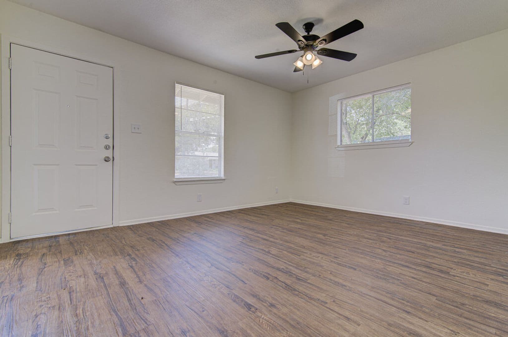Austin Apartment: 5006 Brighton Rd