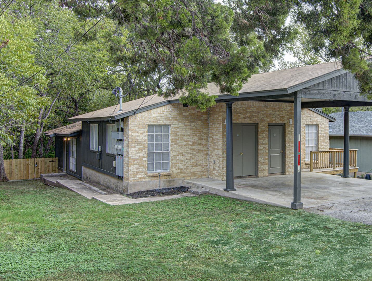 Austin Apartment: 404 W Dittmar Rd