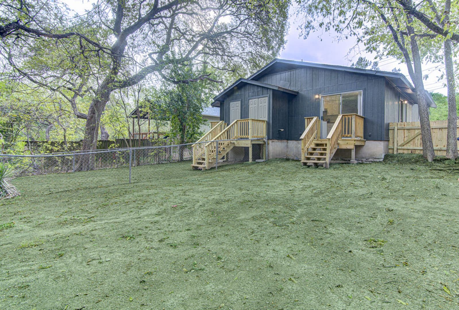Austin Apartment: 404 W Dittmar Rd