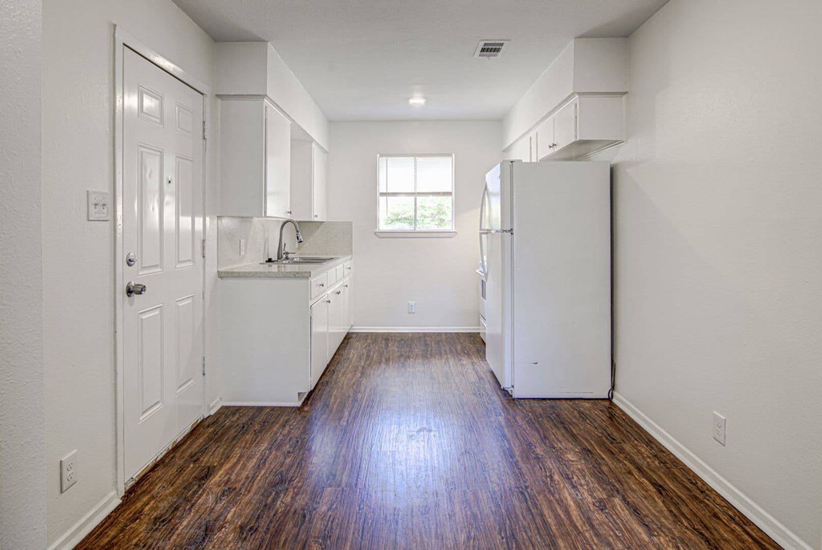 Austin Apartment: 5006 Brighton Rd