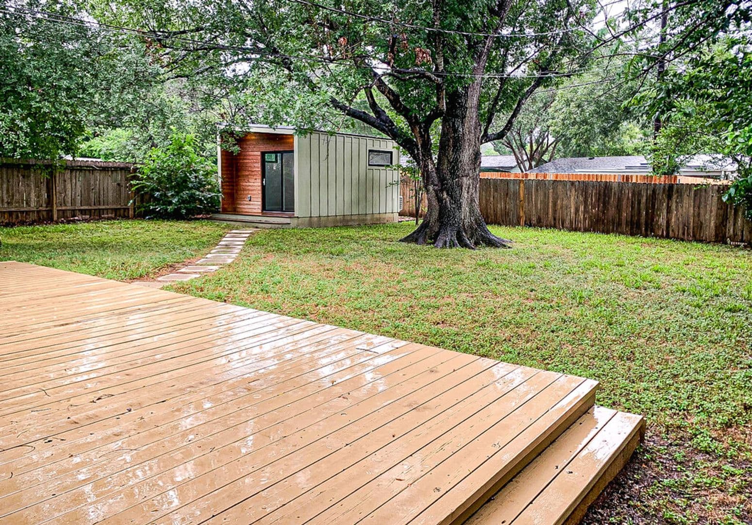 Austin House: 2704 Nottingham Ln