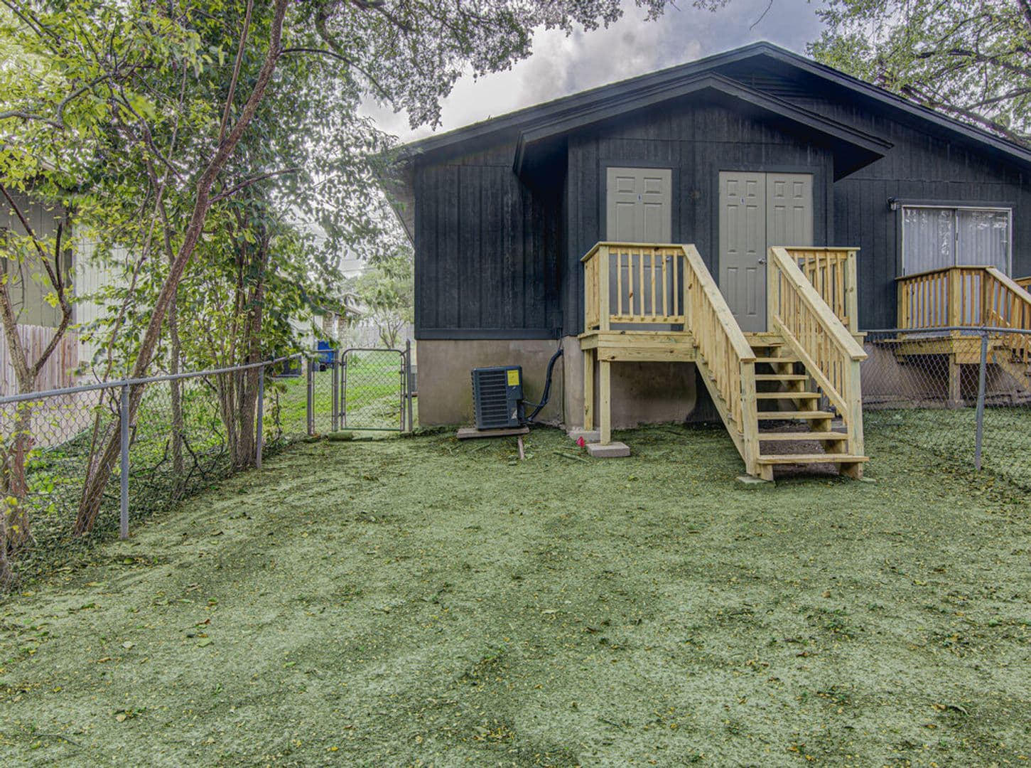 Austin Apartment: 404 W Dittmar Rd