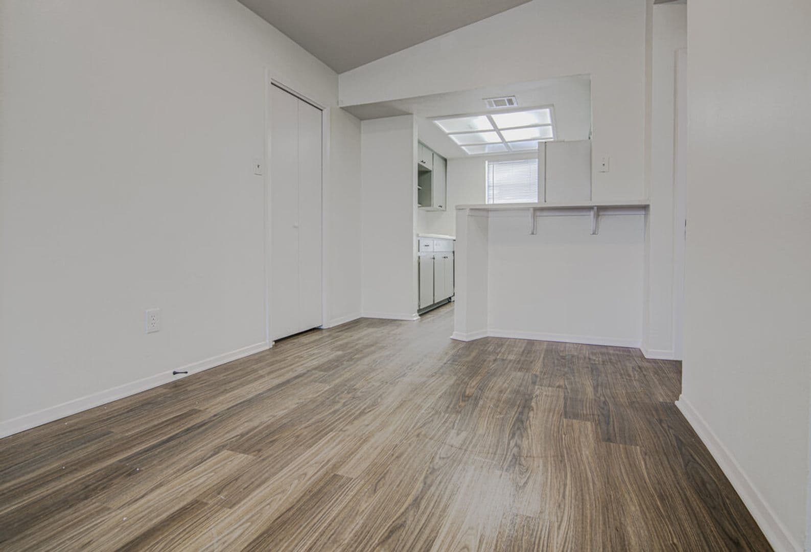 Round Rock Apartment: 426 Chisholm Valley Dr