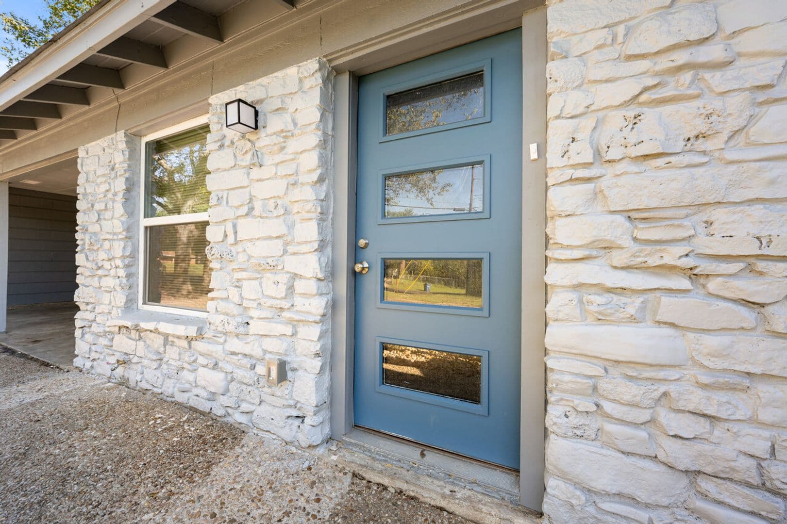 Austin Apartment: 2303 Metcalfe Rd