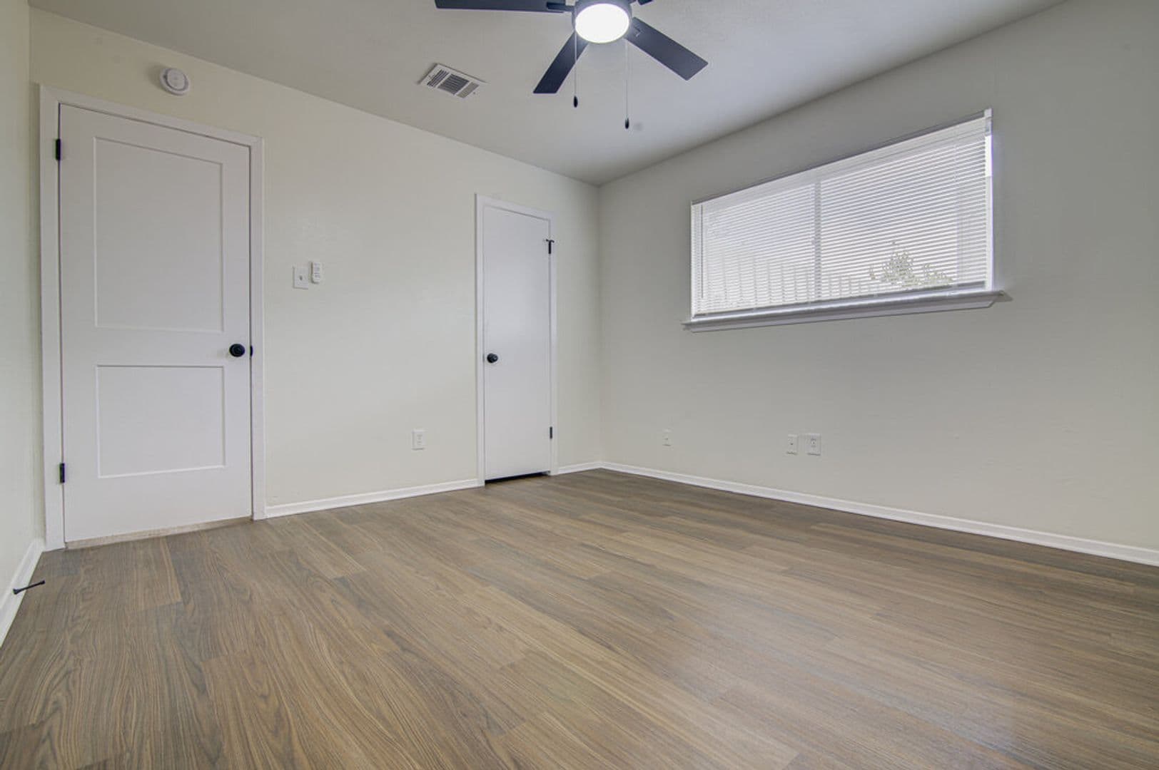Round Rock Apartment: 426 Chisholm Valley Dr