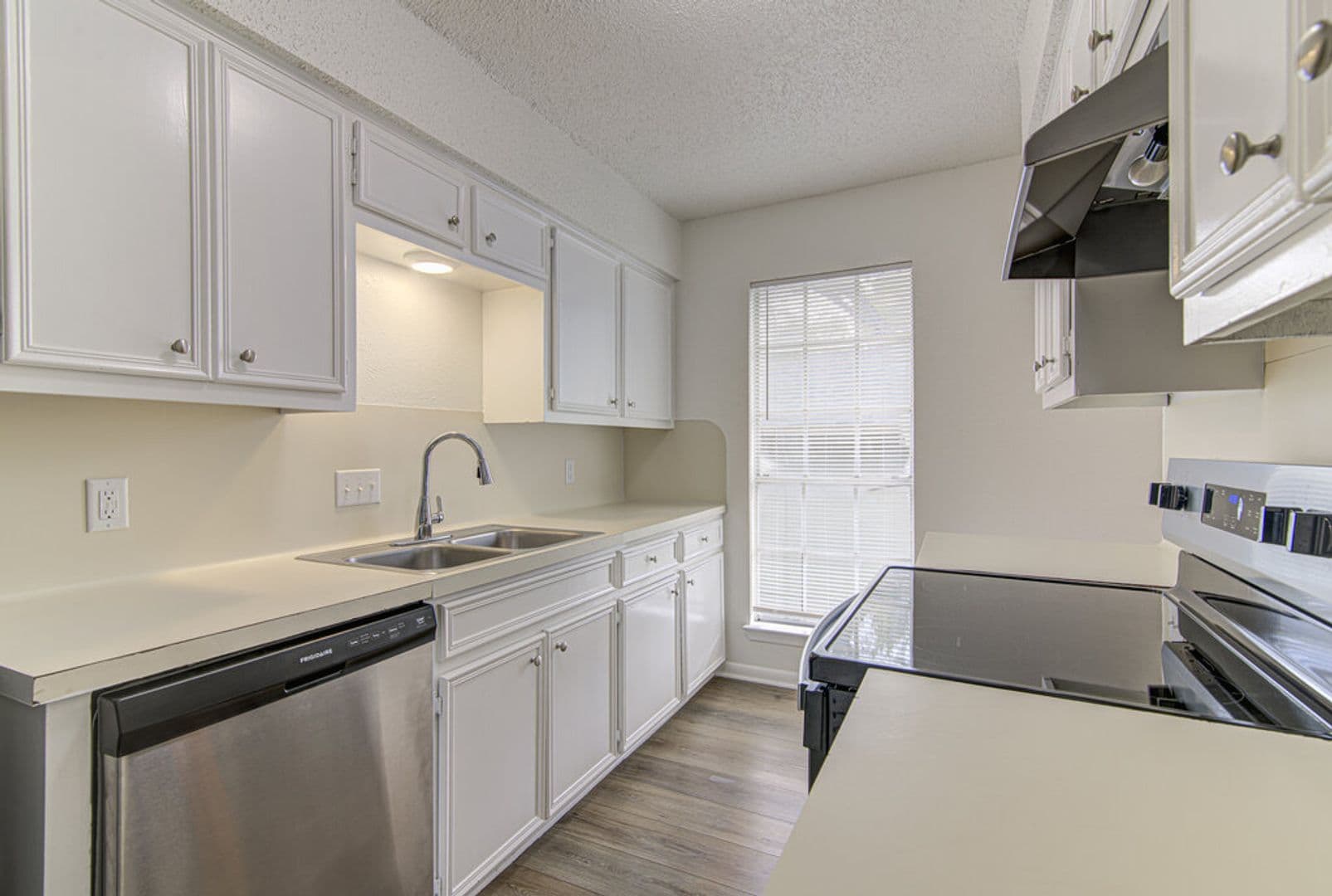 Austin Apartment: 404 W Dittmar Rd