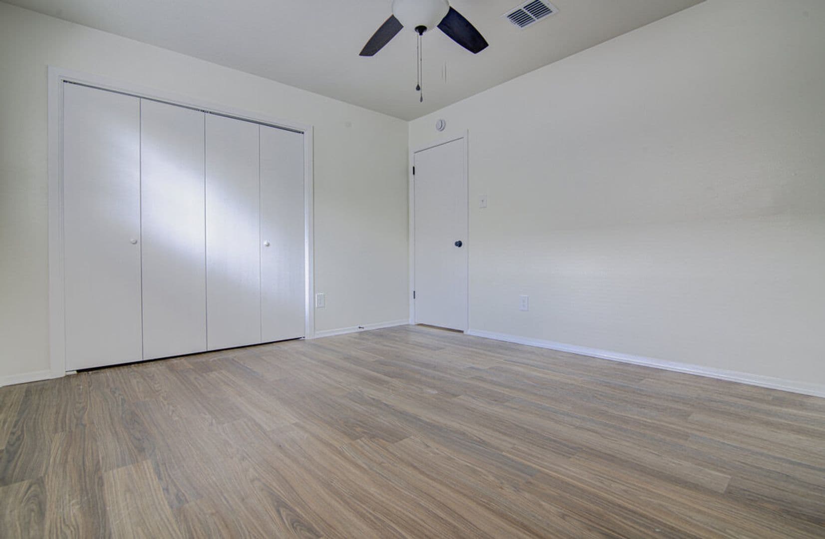 Round Rock Apartment: 426 Chisholm Valley Dr