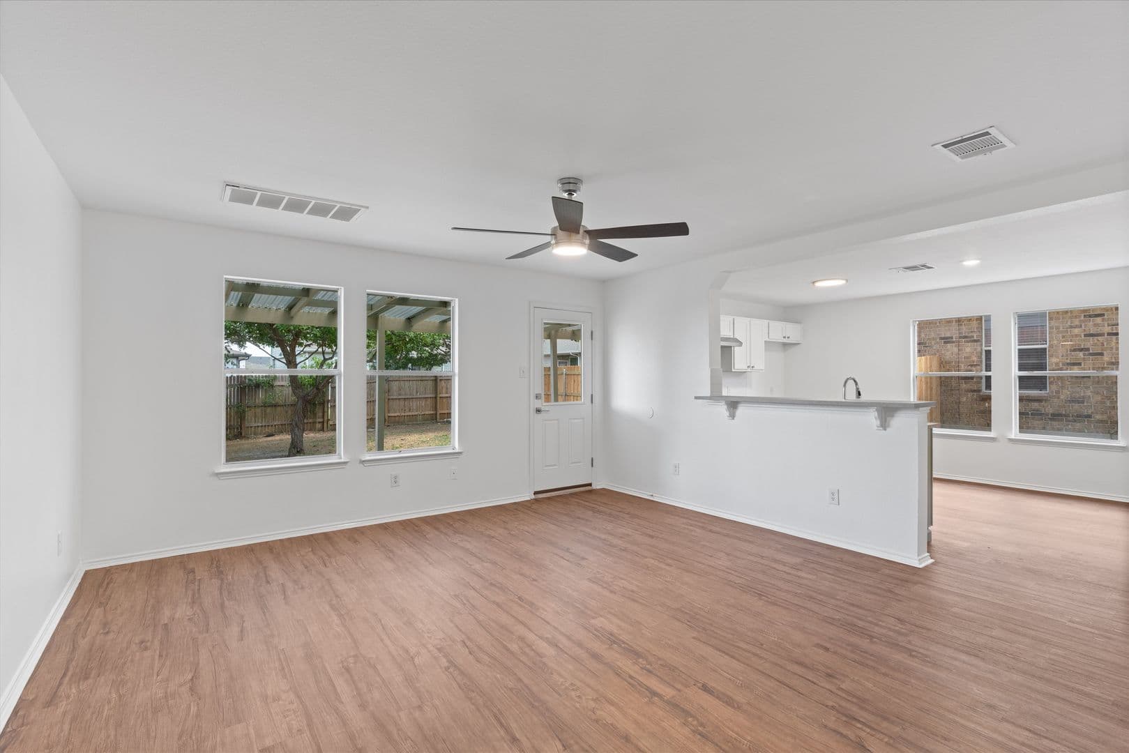 Pflugerville House: 13505 Lismore Ln