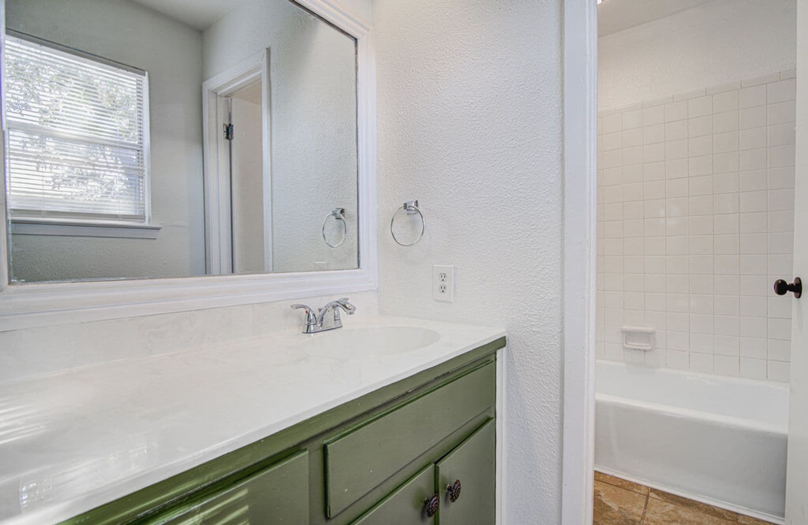 Austin Apartment: 1807 Briar Hill Dr