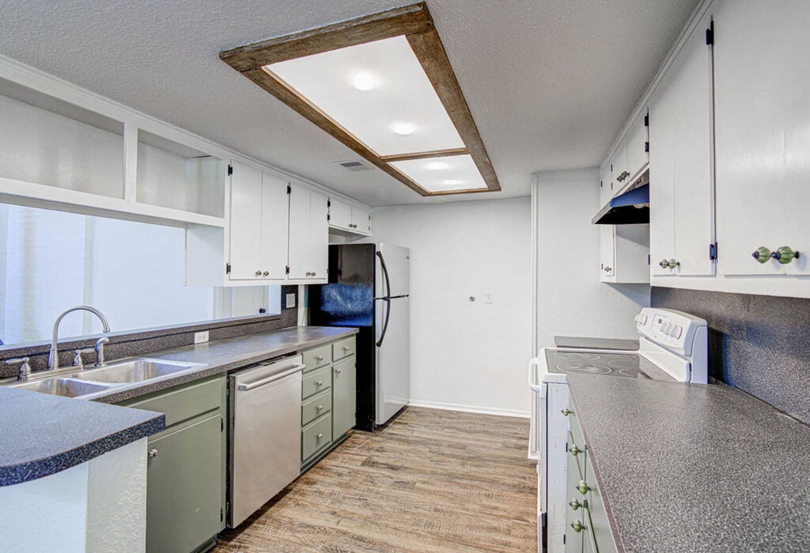Austin Apartment: 1807 Briar Hill Dr