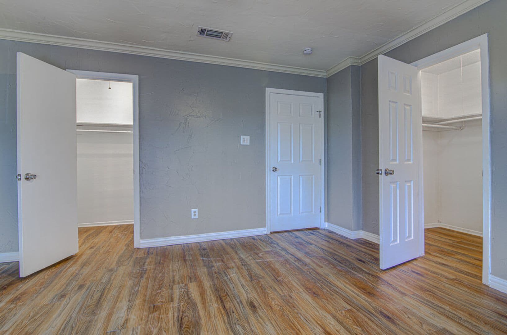 Austin Apartment: 1807 Briar Hill Dr