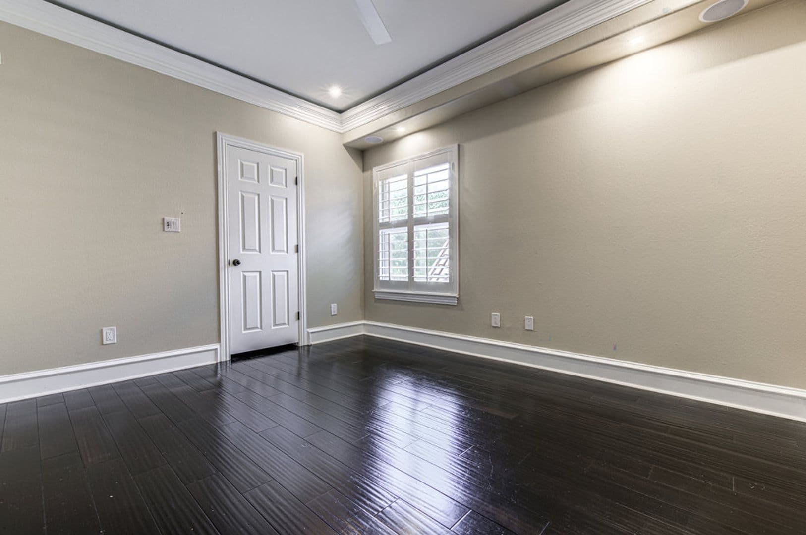 Austin House: 1917 Lakecliff Hills Ln
