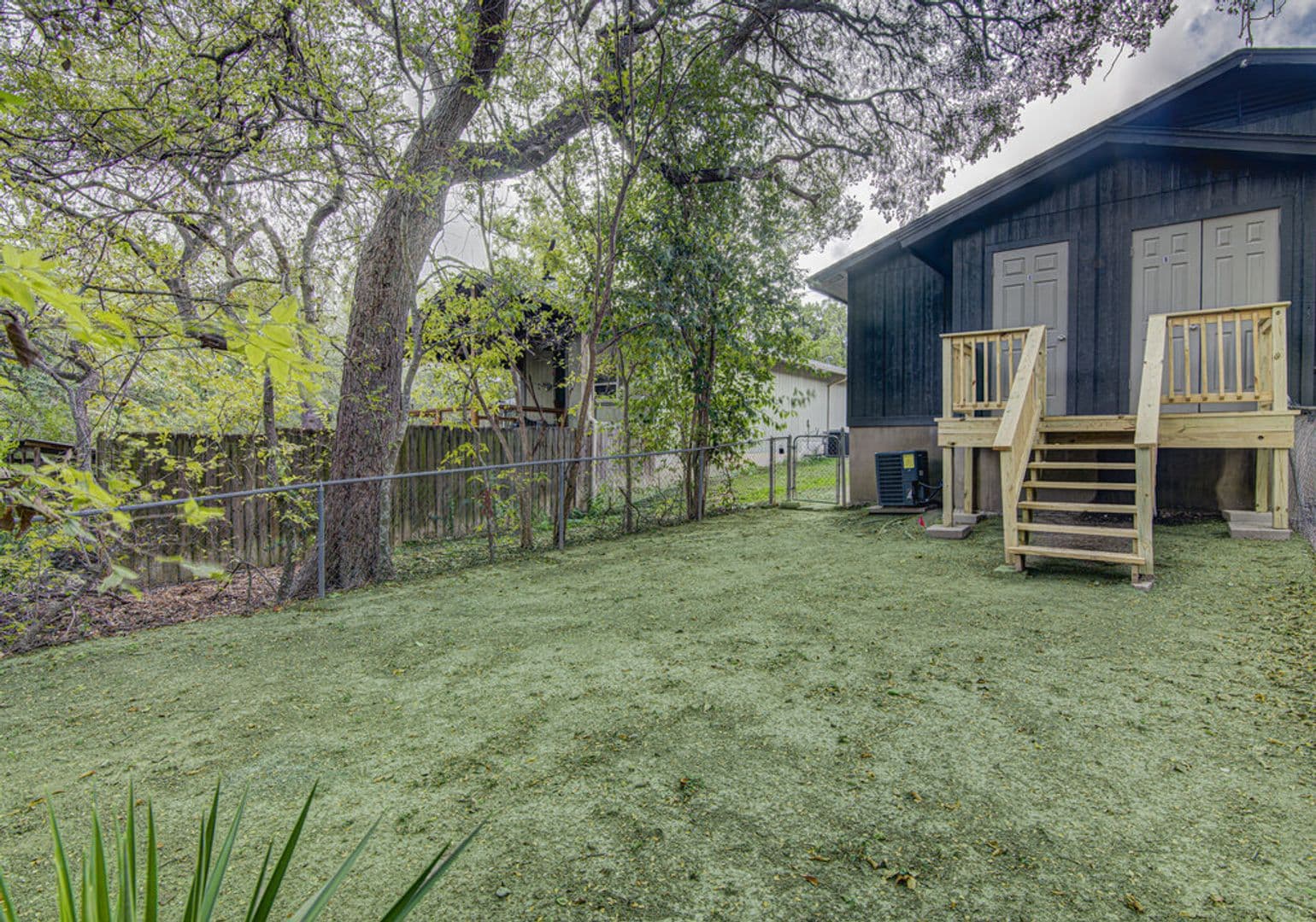 Austin Apartment: 404 W Dittmar Rd