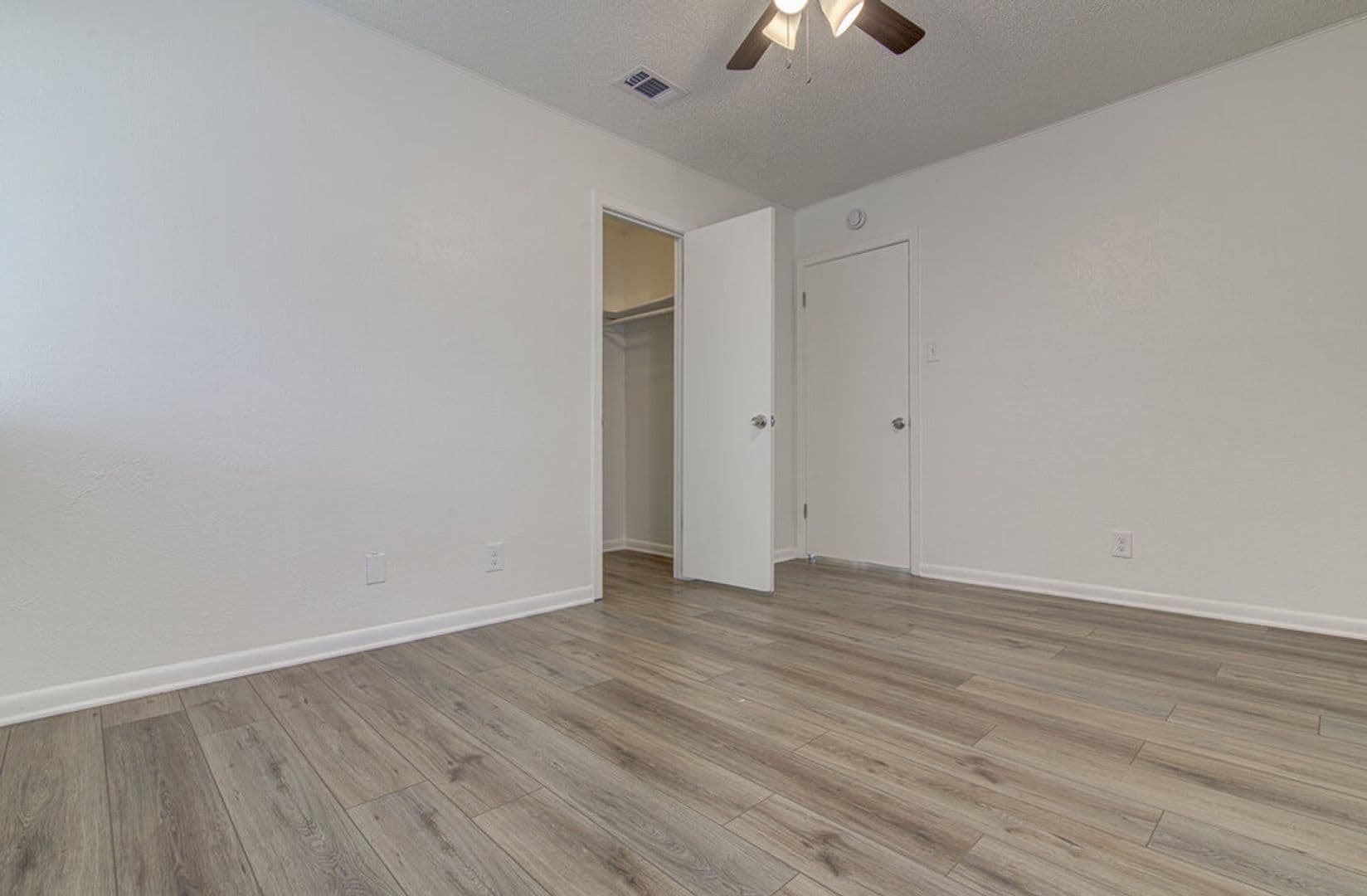 Austin Apartment: 404 W Dittmar Rd