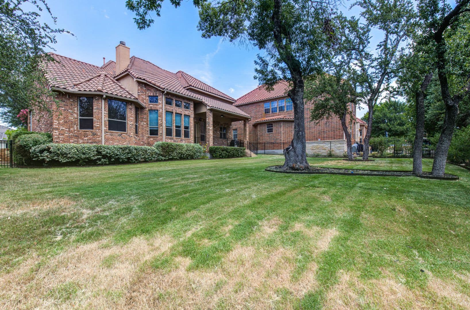 Austin House: 1917 Lakecliff Hills Ln