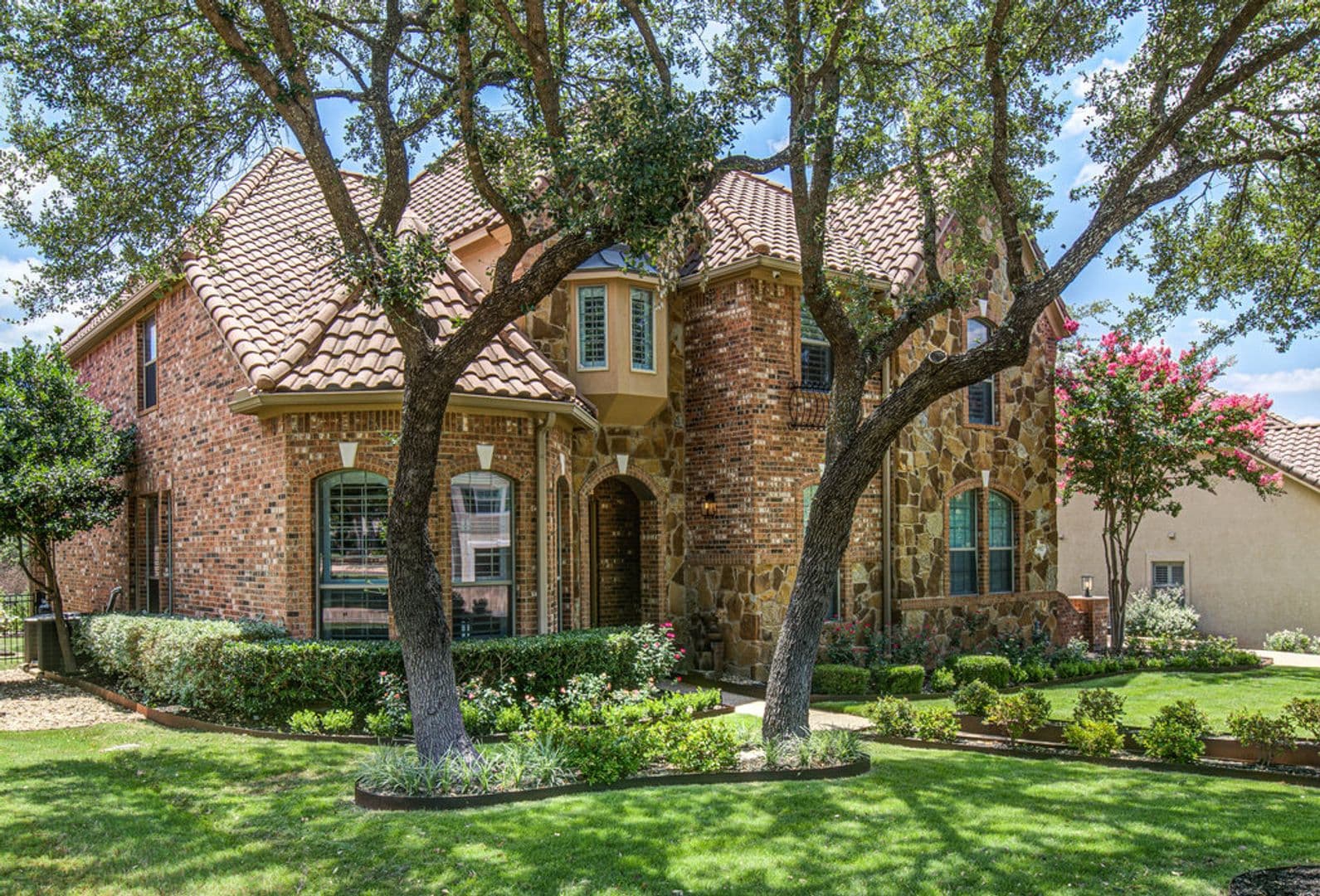 Austin House: 1917 Lakecliff Hills Ln