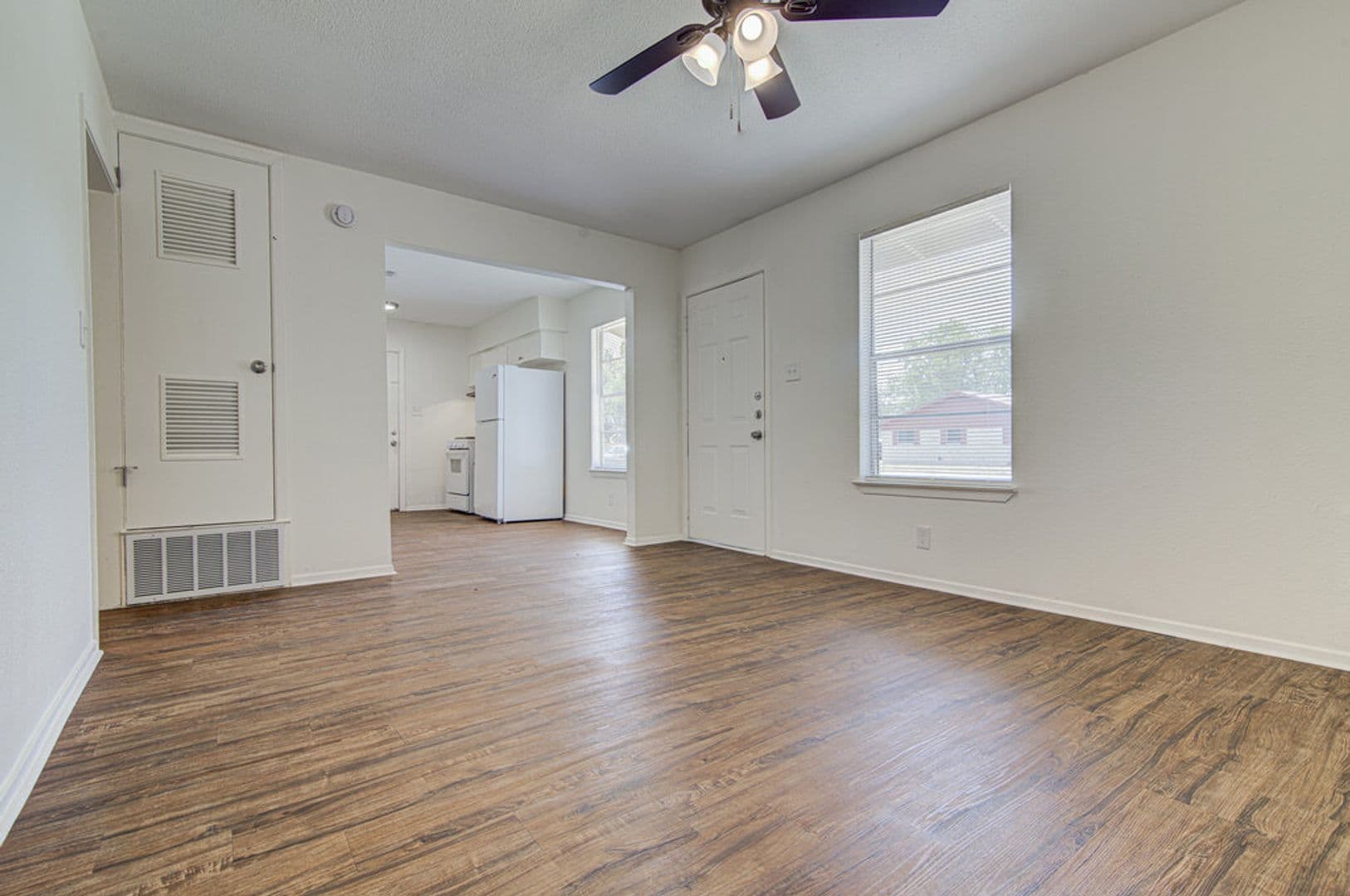 Austin Apartment: 5006 Brighton Rd